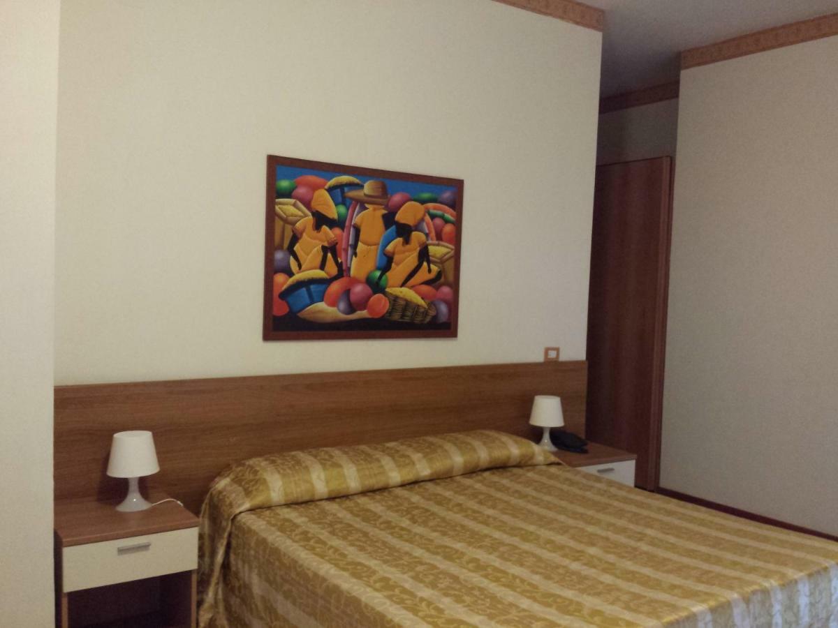 Thaire Resort กัสเตลโวลตูร์โน ภายนอก รูปภาพ