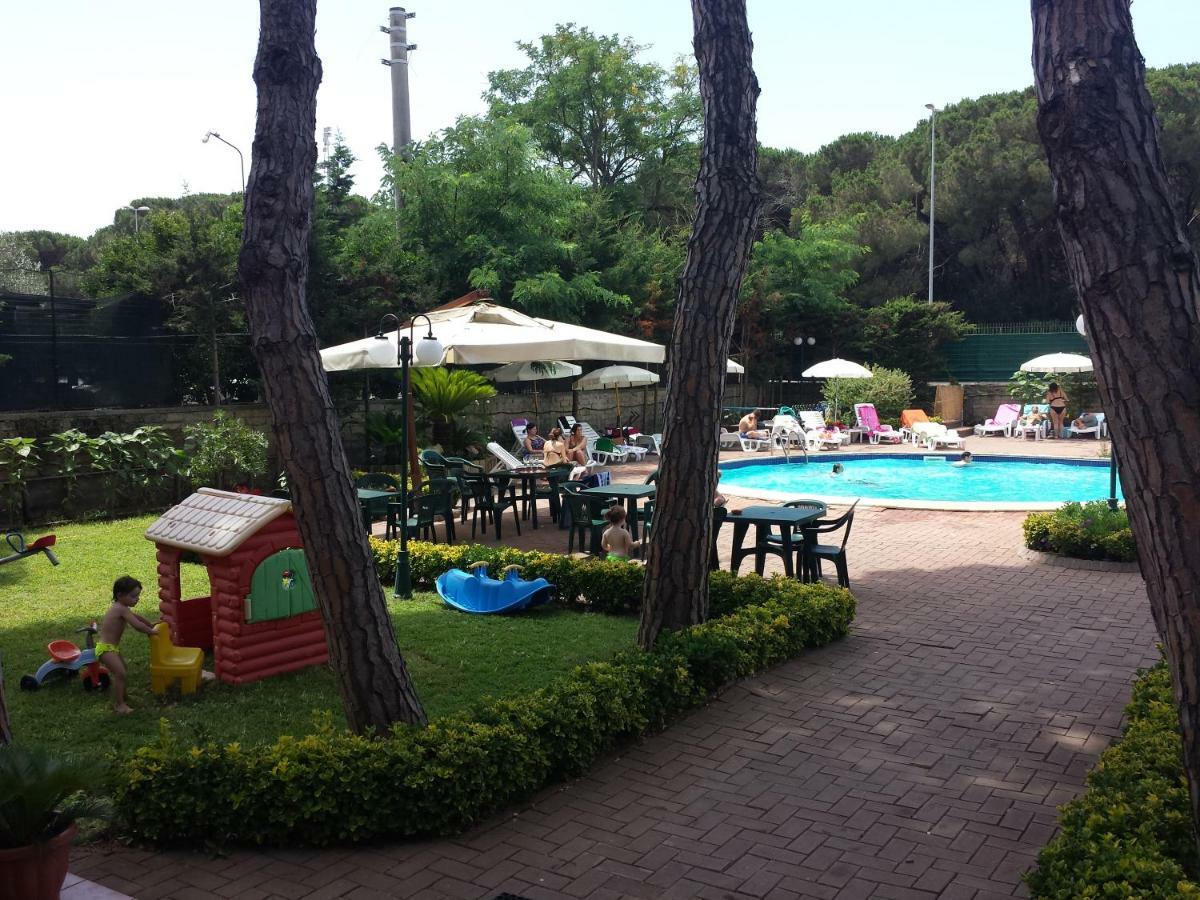 Thaire Resort กัสเตลโวลตูร์โน ภายนอก รูปภาพ